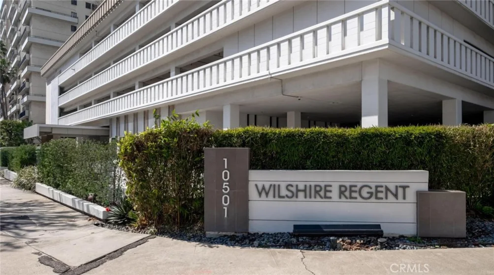 10501 Wilshire Boulevard #1014 photo 1