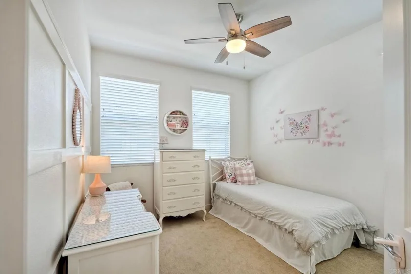 437 Carina Glen photo 22