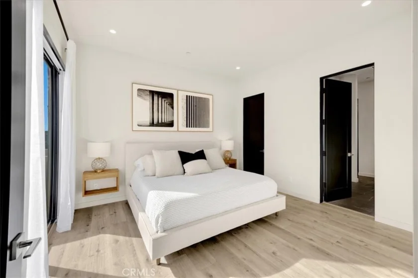 756 W 19th Street #B photo 36