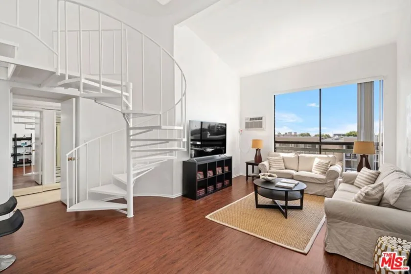 1440 Veteran Avenue #601 photo 1