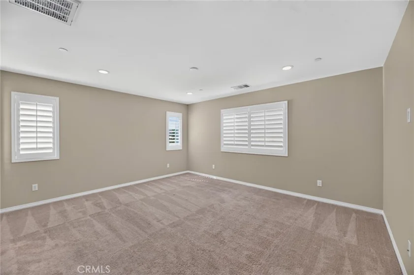 34136 Thistlewood Avenue photo 34