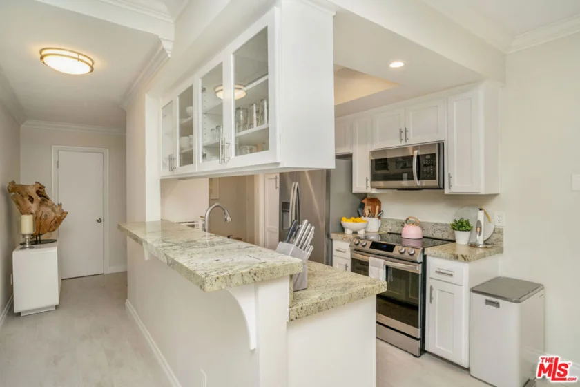 125 Montana Avenue #204 photo 7