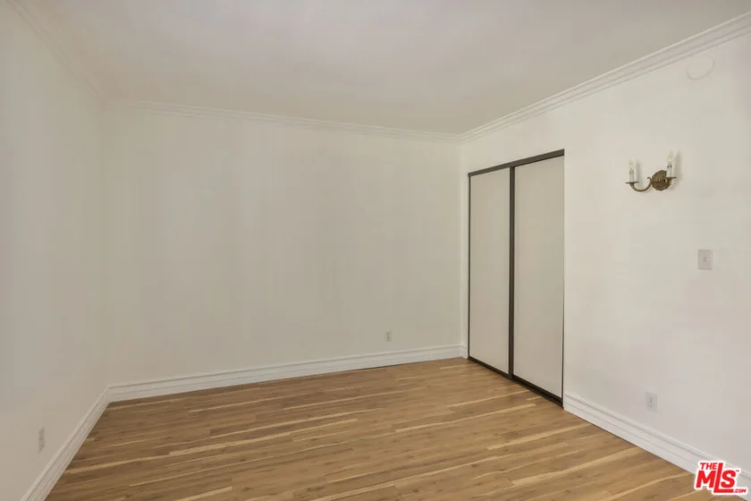 1900 Vine Street #403 photo 22