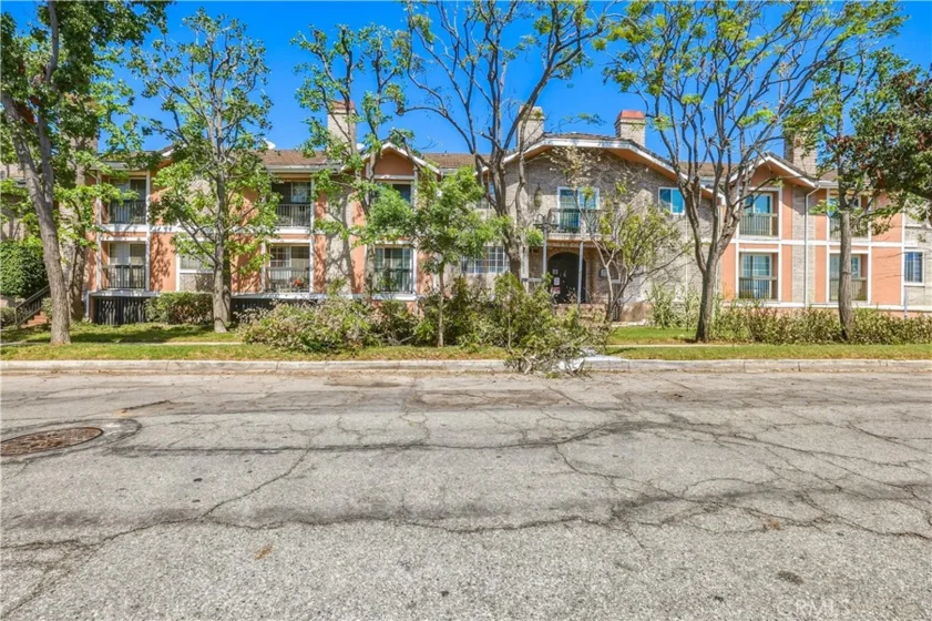 147 W Acacia #160 photo 28