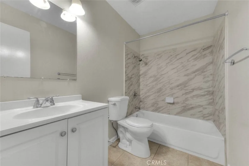 164 Lexington photo 25
