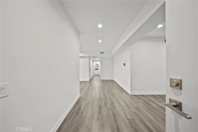 900 S Kenmore Avenue #504 photo 10