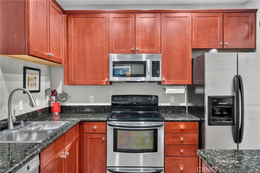 22681 Oakgrove #127 photo 9