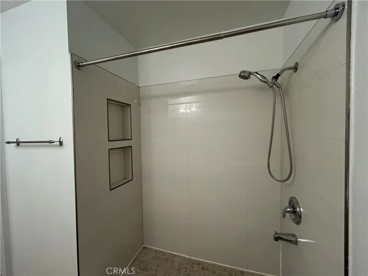 1326 Wheaton photo 16