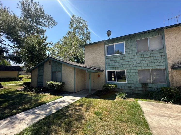 2394 Gonzaga Lane photo 1