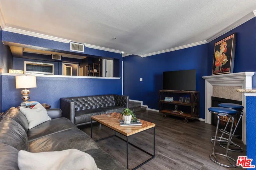 7320 Hawthorn Avenue #215 photo 18