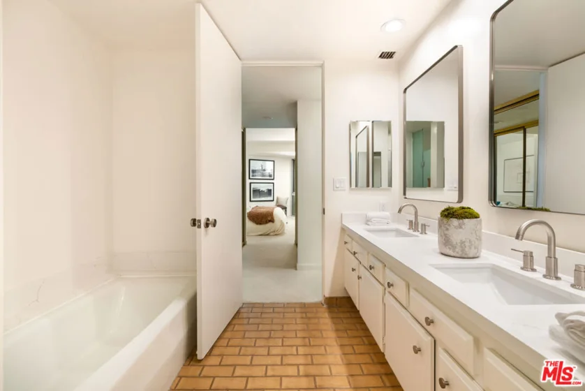 515 Ocean Avenue #701S photo 27