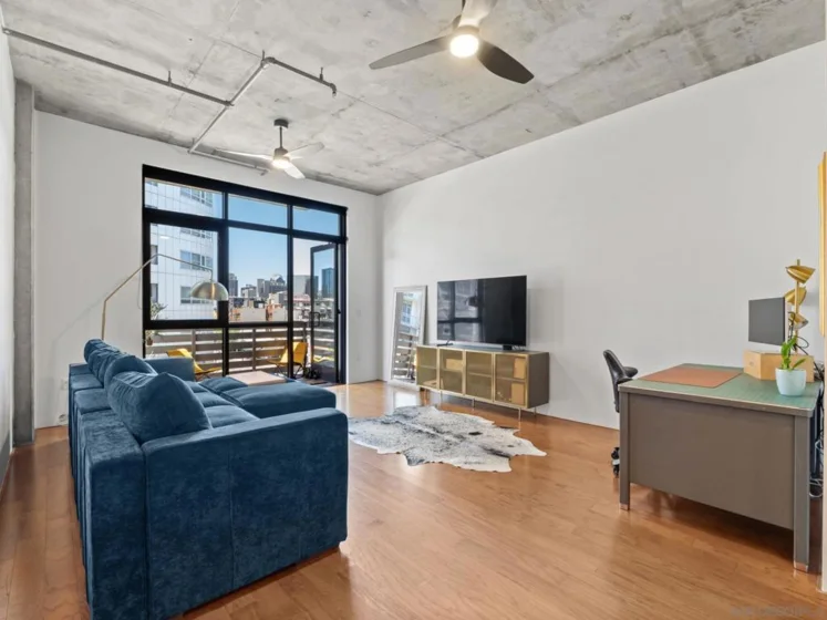 527 10th Avenue #402 photo 4