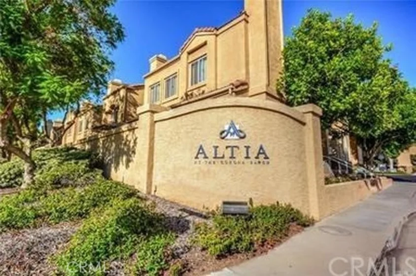 2131 Almeria Street #101 photo 1