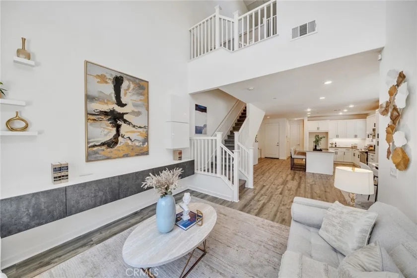 182 Finch photo 15