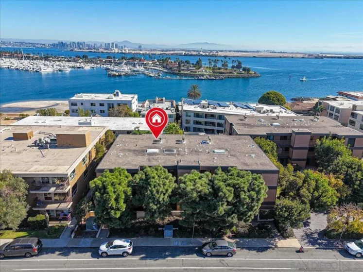 2928 Lawrence Street photo 1