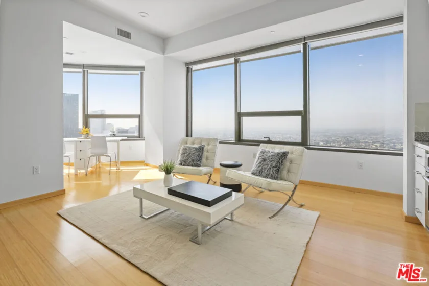1100 Wilshire Boulevard #3209 photo 1