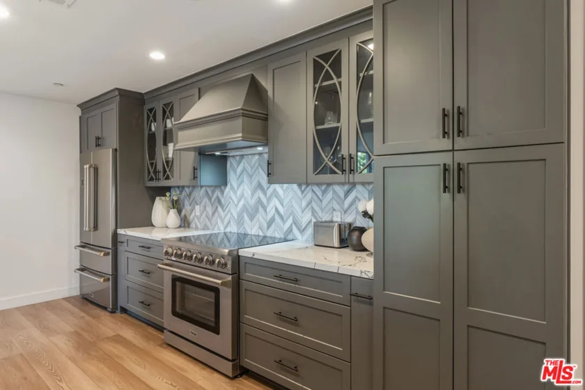121 S Hope Street #334 photo 4