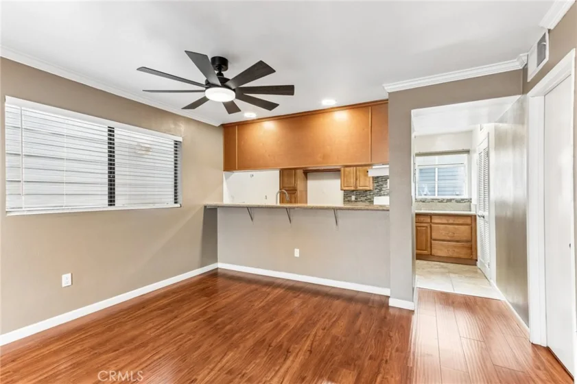 15113 Saticoy Street #25 photo 7