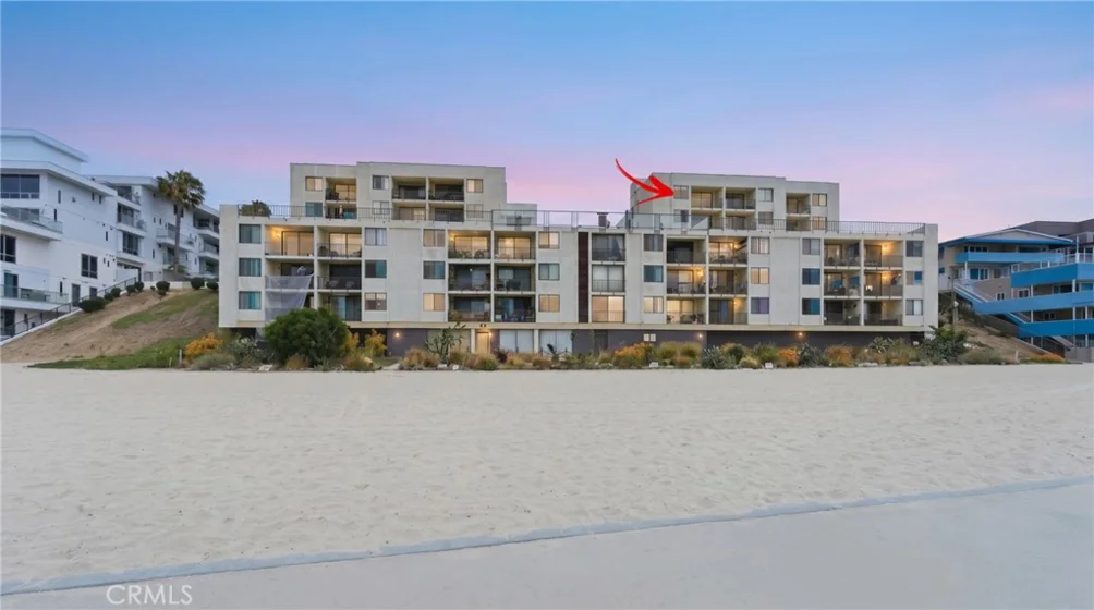 1140 E Ocean photo 22