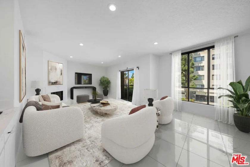 4444 Wilshire Boulevard #206 photo 1
