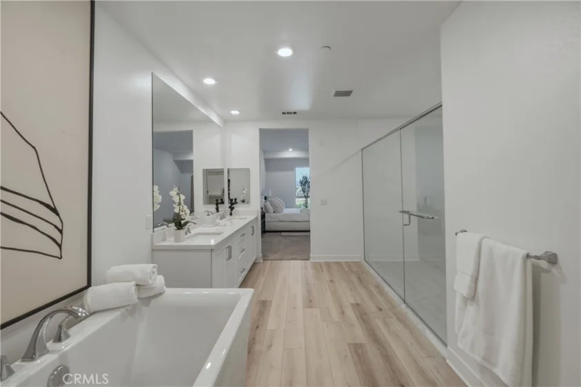 4505 Rivington photo 22