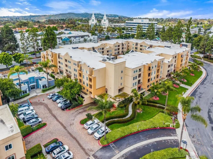 8889 Caminito Plaza Centro #7225 photo 1