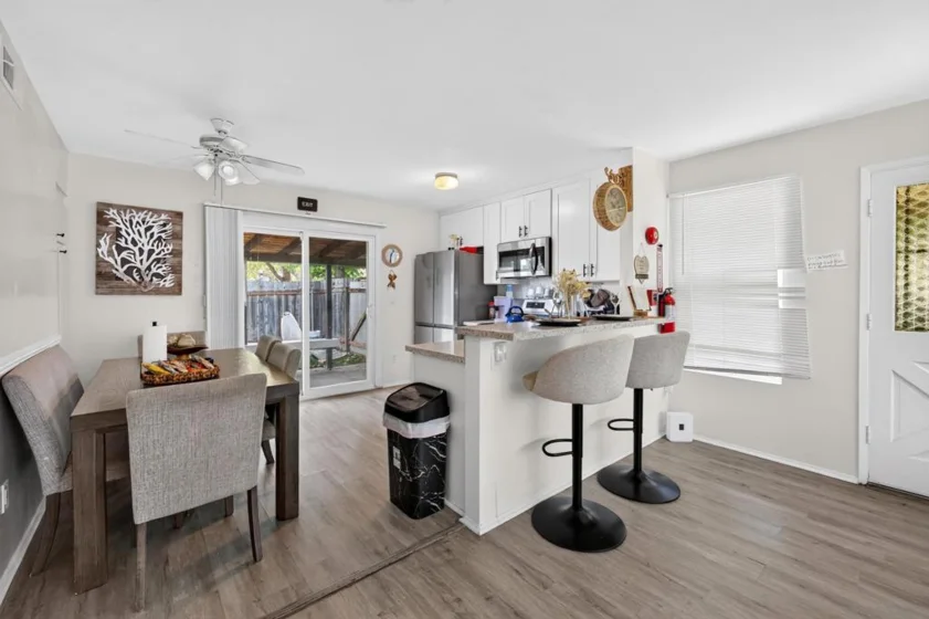 9941 Woodpark photo 7