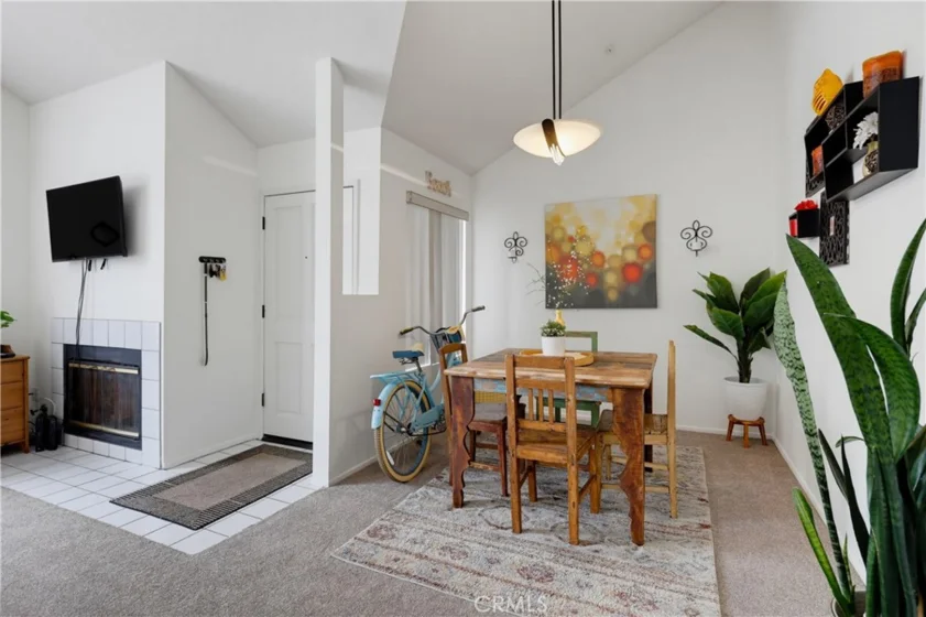 4581 Warner #302 photo 16