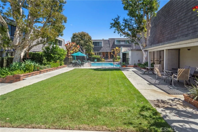 4738 La Villa Marina #H photo 22