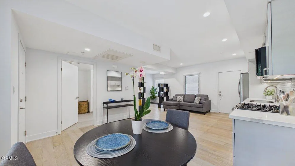 137 S Wilson Avenue #106 photo 9