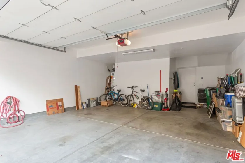 25 Delancy photo 35