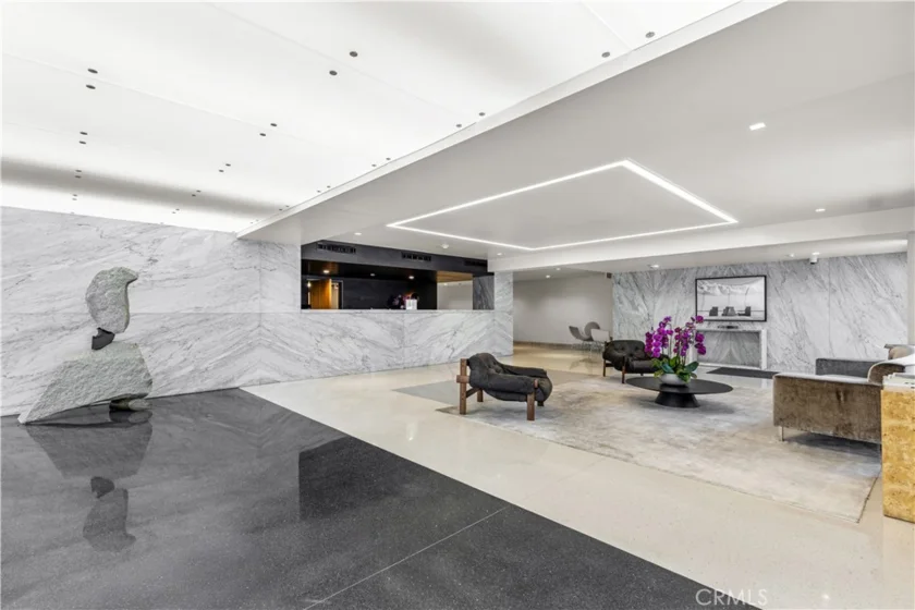 818 N Doheny #308 photo 2