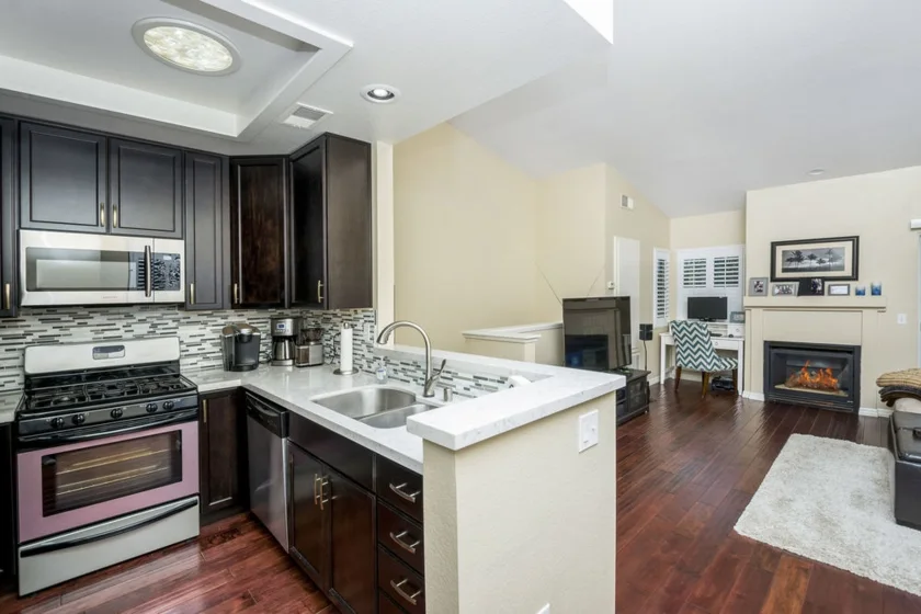 4181 Mississippi Street photo 1