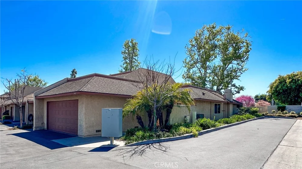 501 Berry Way photo 1