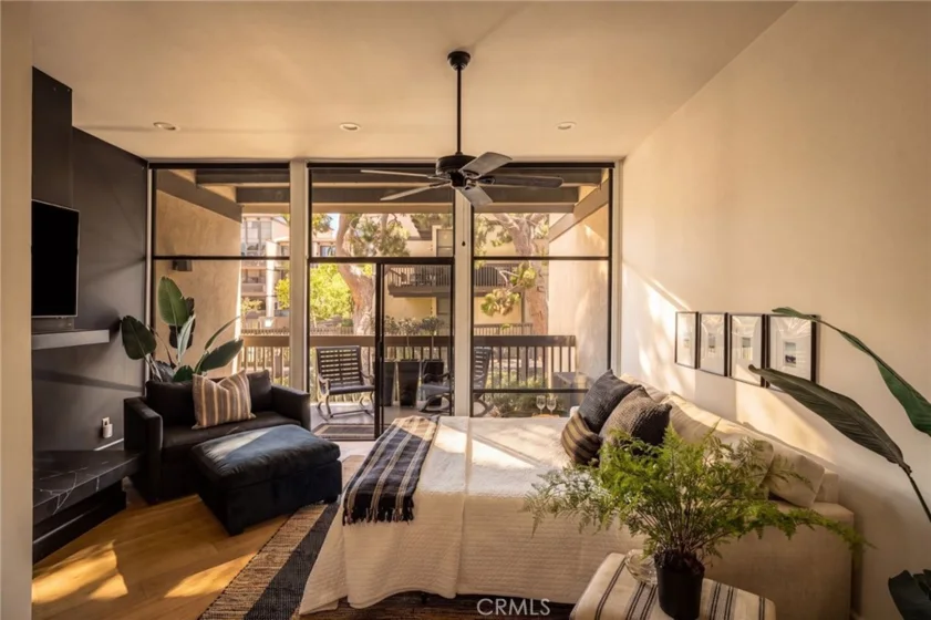 6112 N Marina Pacifica photo 16