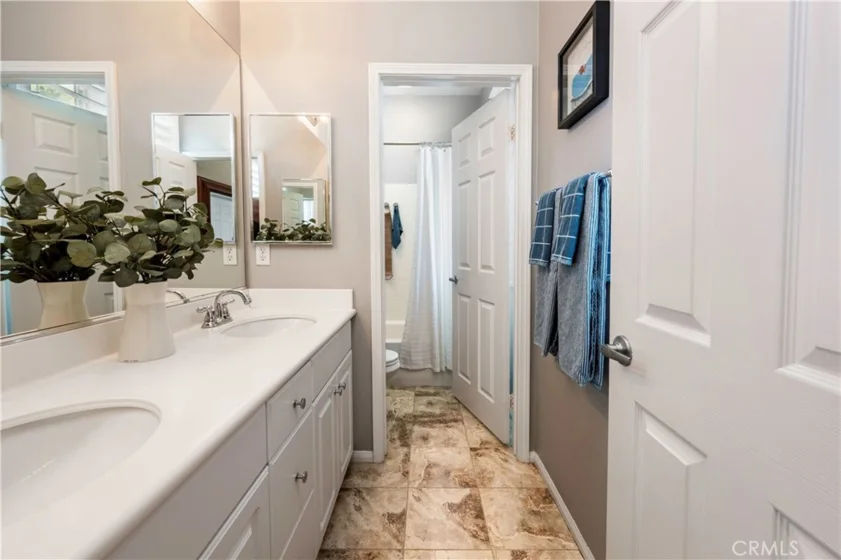 3216 Carrotwood photo 32