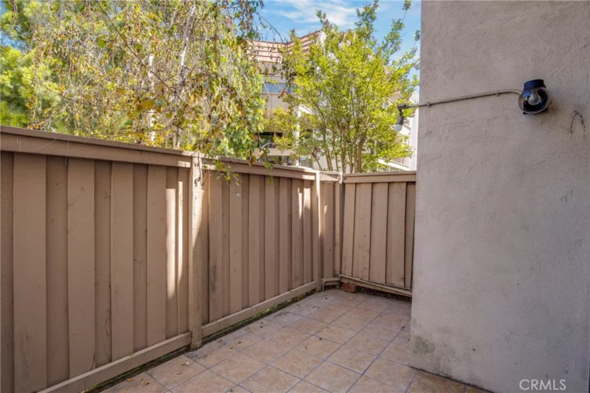 17150 Burbank #23 photo 26