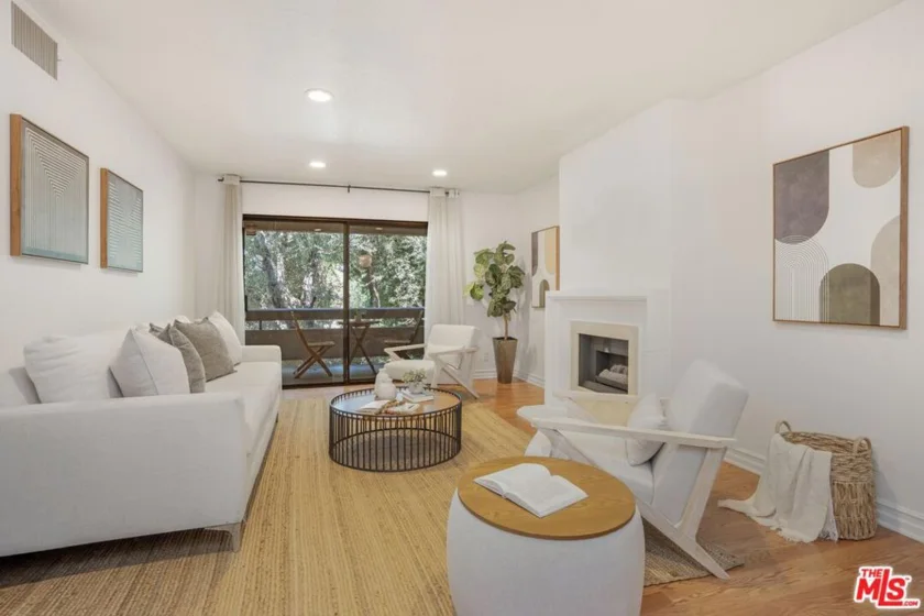15231 Magnolia Boulevard #114 photo 1