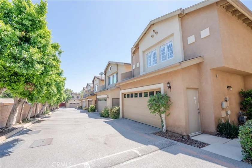 15122 Roxford Street #3 photo 1