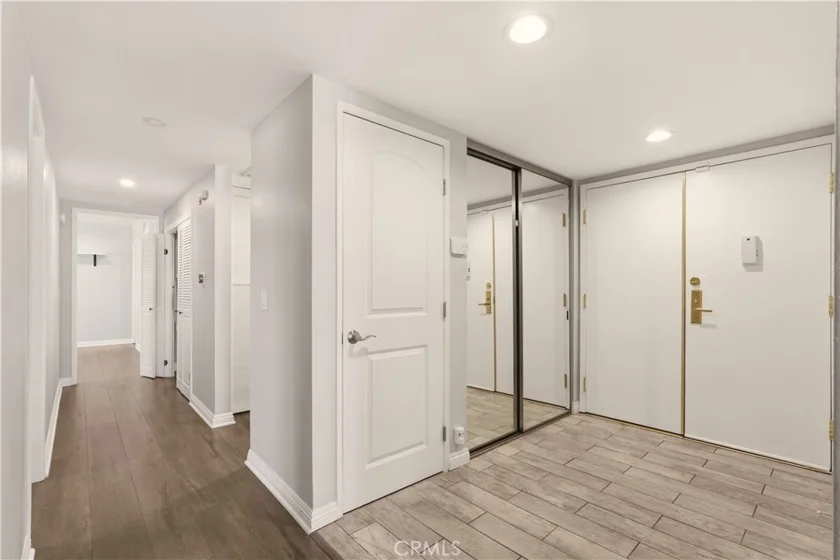 4542 Willis Avenue #302 photo 13