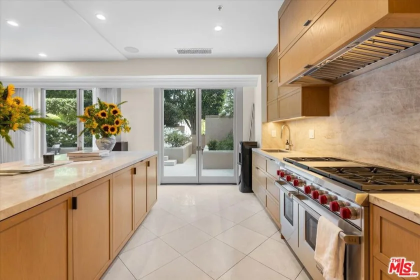 10580 Wilshire Boulevard #2 photo 9