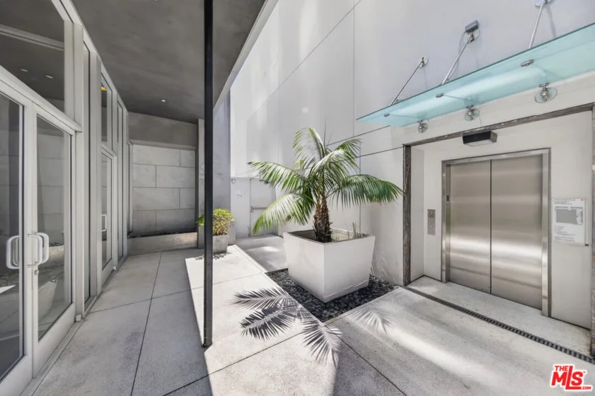 3810 Wilshire Boulevard #1108 photo 14