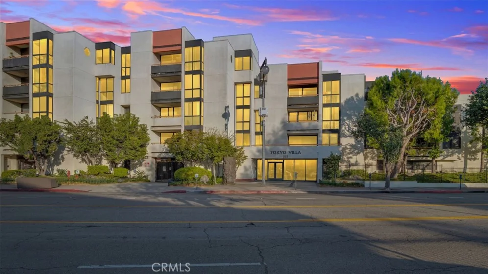 222 S Central #432 photo 23
