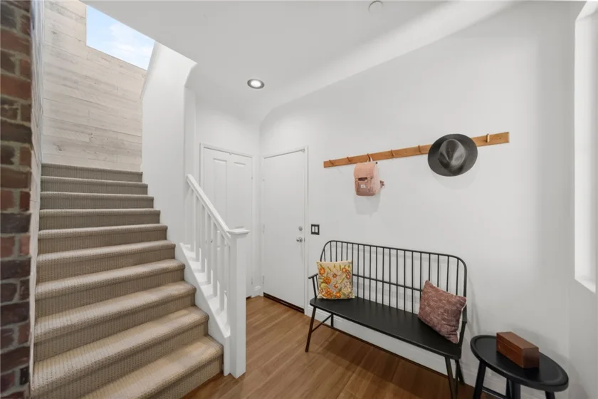 24237 Hazelnut Avenue photo 3