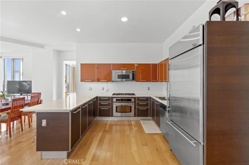 801 S Grand #1611 photo 2