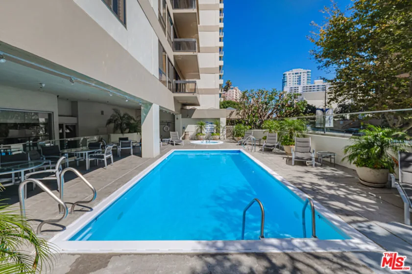 10445 Wilshire Boulevard #1402 photo 34