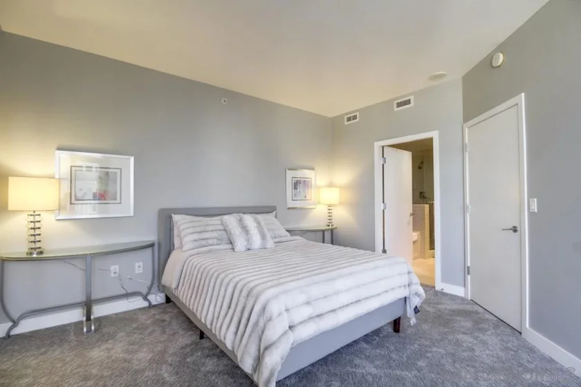 700 W Harbor Drive #1406 photo 16