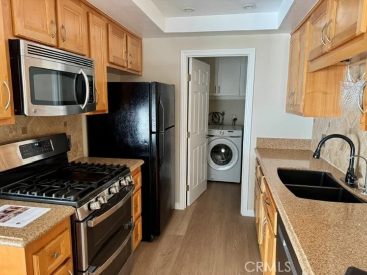 6537 Woodburn photo 2