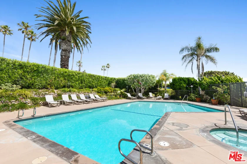 6795 Las Olas Way photo 23