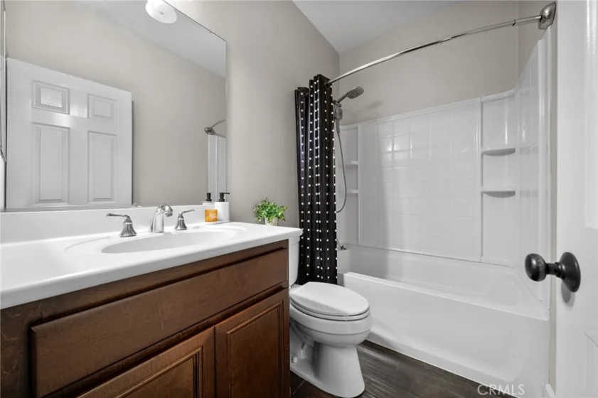4457 Owens Street #101 photo 19